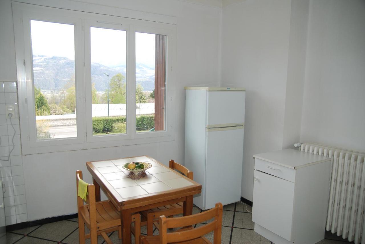 Spacious Home At The Heart Of Saint Ismier Экстерьер фото